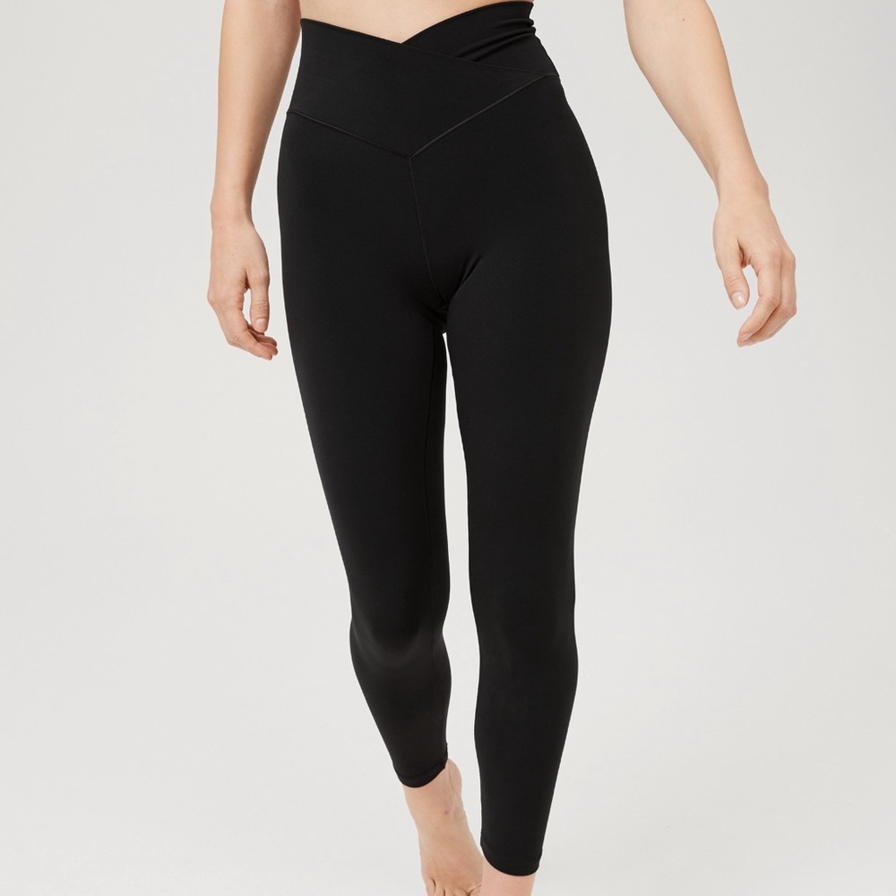 OFFLINE By Aerie Real Me High
Waisted Crossover 7/8 Legging